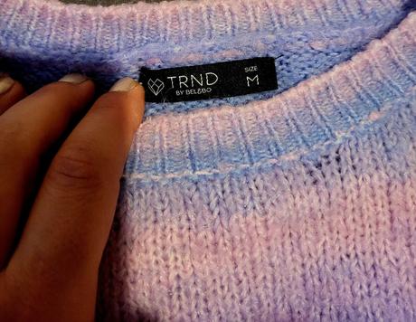 Krásny sveter modro-fialovo-ružový, 