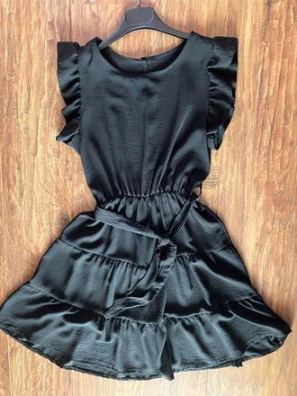 Predám nádherné čierne šaty, s/m, s