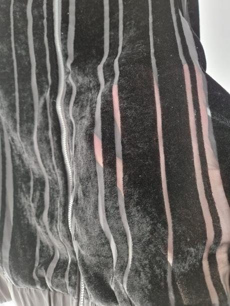 Zamatová mikina - s           2+1zadarmo, s