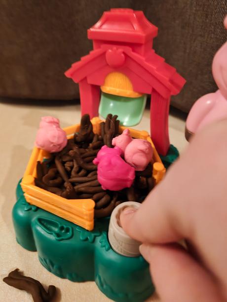 Play-doh farma s prasiatkami, 