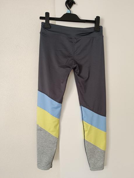 Športové legíny, takko,152