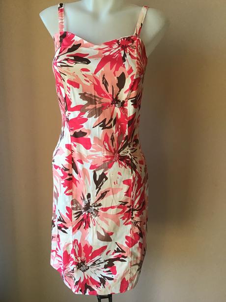 Krasne elastické saty /59a, s