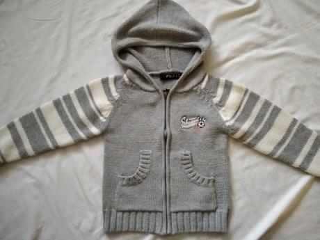 Šedý sveter na zips, 104