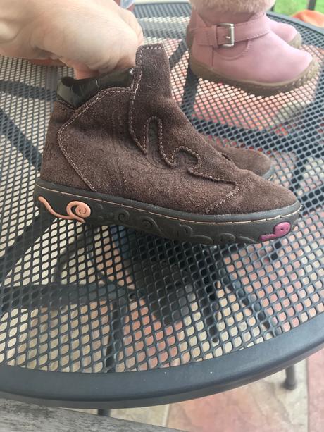 Kotníkové koženné topánočky, 23