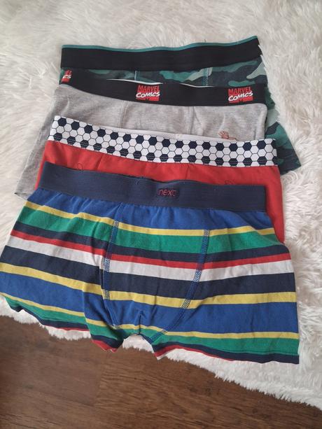 Tričko next reserved č.146 cena  4 eura spolu daru, next,146