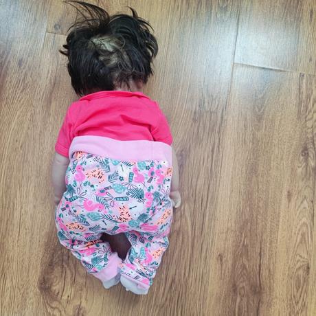 Realistická bábika s doplnkami, 