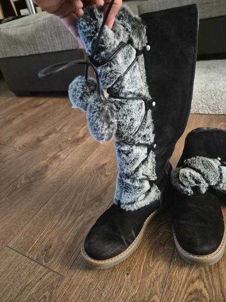 Čižmičky s brmbolcami, 35