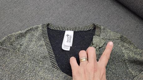 Čierno zlatý svetrik, 134