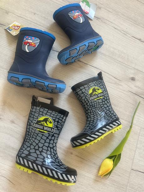 Gumáky s autom, 24 / 25