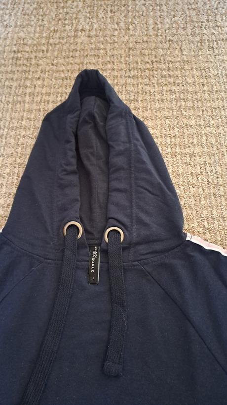 Tmavomodrá mikina č.s, new yorker,s