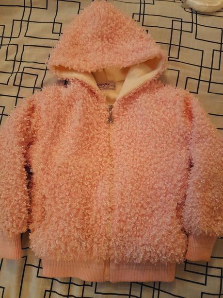 Hrubá kozusinova bundička, 116