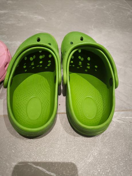 Crocsy v.33/34, výborný stav,cena 2e/pár, deichmann,34