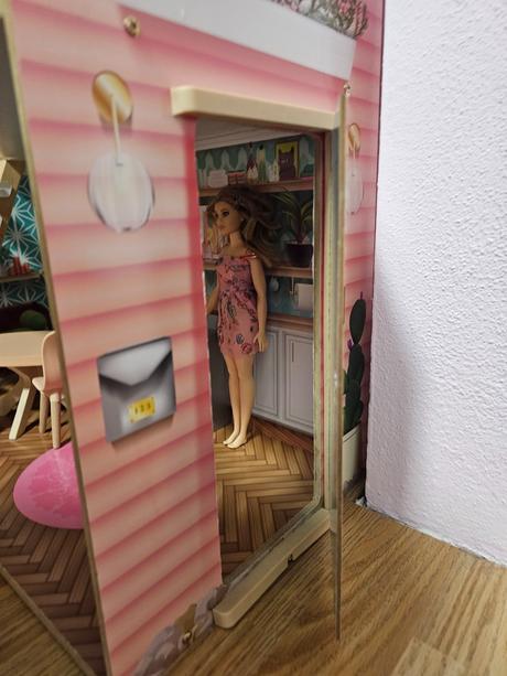 Domček pre babiku/barbie, 