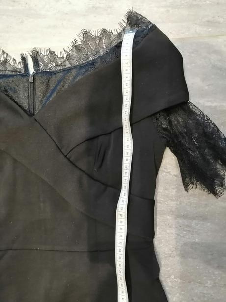 Puzdrové šaty ham s čipkou vm elastické, h&m,m