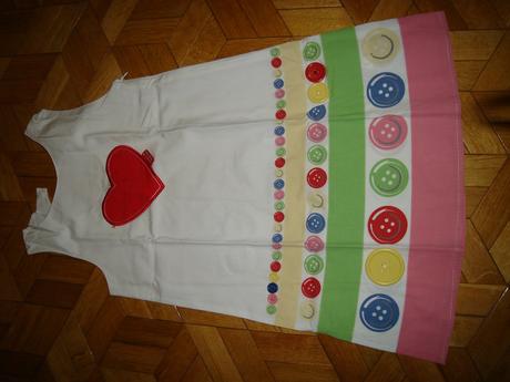 Gombíkové šatkyveľ. 7 rokov, vertbaudet,122