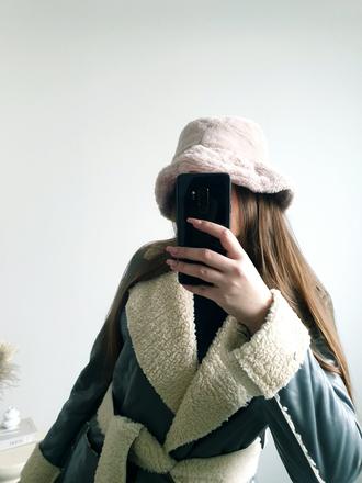 Kožušinový klobúk, 