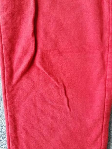 Červené teplaky, 128