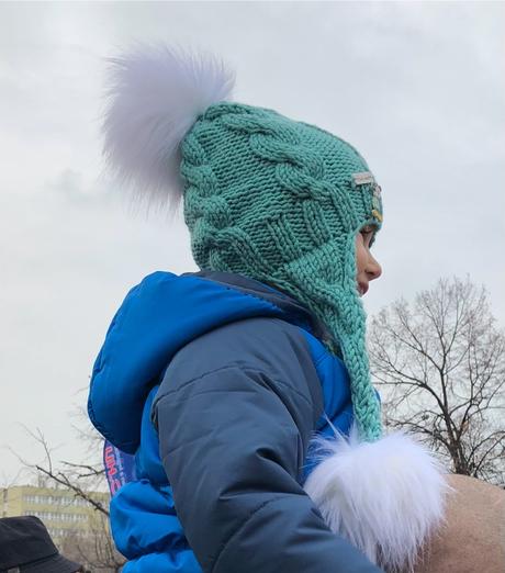 Čiapka a nákrčník, 54