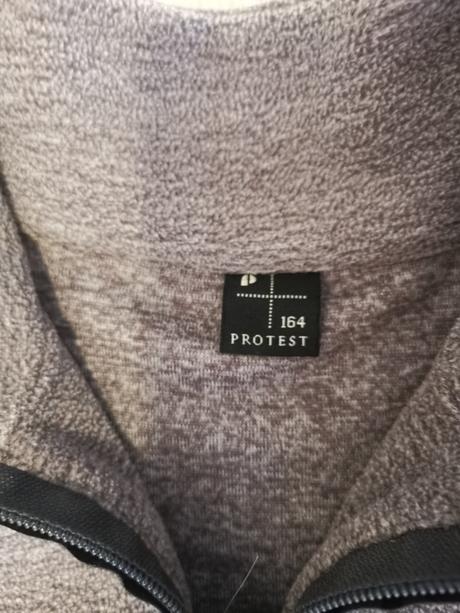 Mikina zn. protest, 164