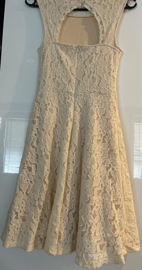 Prekrásne krajkové šaty, xs