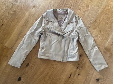 Béžová koženka, reserved,134