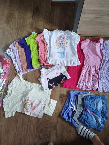 Balík oblečenia 116 leto, 104–116