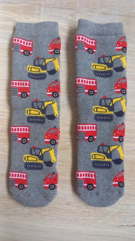 Ponozky 2 ks (1 ks protismykove) nove, c&a,31 / 32 / 33 / 34