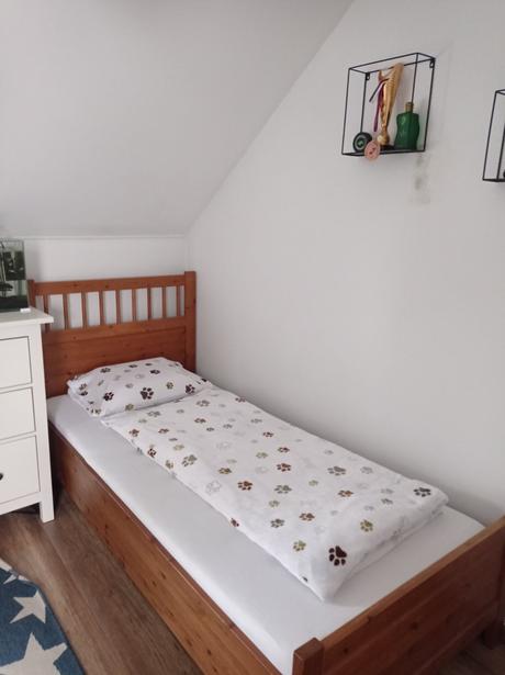 Ikea hemnes postel 90x200 cm bez poškodenia, šírka (cm): 90,dĺžka (cm): 200