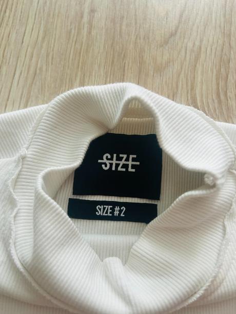 Štýlové tričko českej značky no size, s