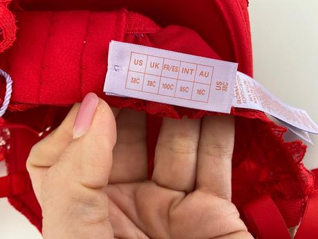 Cervena podprsenka s cipkou, 85c