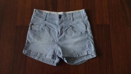 Pásikavé kraťasy v.29, 28