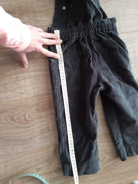 Nohavice na traky, modelko,86