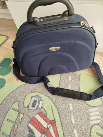 Cestovny kozmeticky kufrik, 