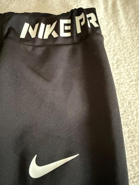 Leginy ceny s postou, nike,146