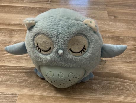 Svietiaca sova so zvukom a projektorom, 