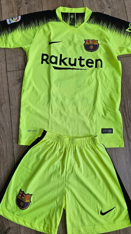 Dres+kraťasy, nike,158