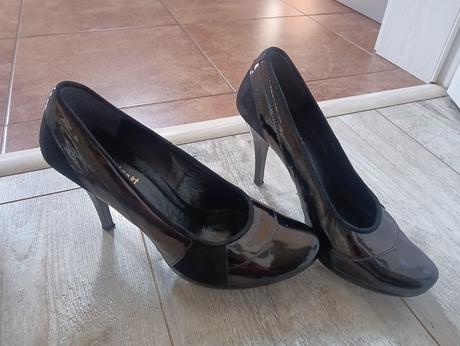 Vysoké lodičky, 39