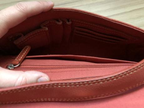 Esprit kabelka, esprit