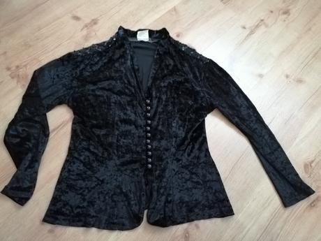Čierne zamatové sako, 40