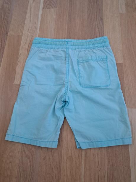 Šortky, f&f,122