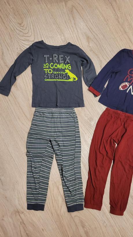 Pyzamko vel. 110/116, lupilu,110