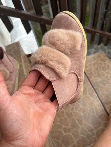 Čižmy s kožušinovou, 33