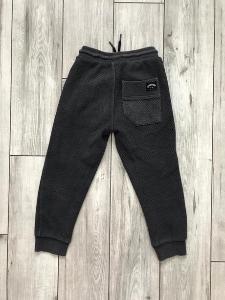 Teplaky, reserved,122