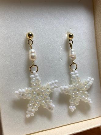 Náušnice handmade - morská hviezda s pravou riečno, 