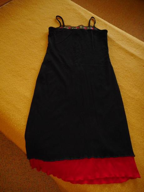 Výpredaj letných dámskych šiat veľkosť 36, bershka,s