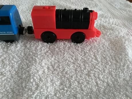 Drevene kolajnice playtive + vlacik,