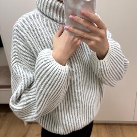 Pletený sveter, stradivarius,s