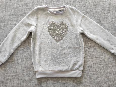 Predám huňatý sveter, 134