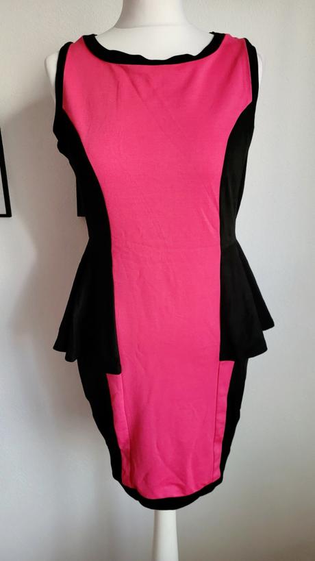 Ružovo cierne saty. velkost m. s volanom, m