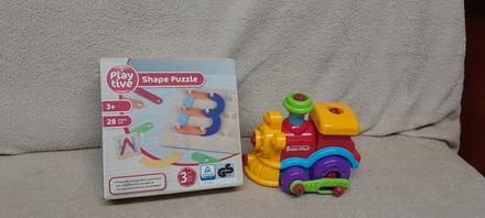 Drevená skladačka a vláčik,